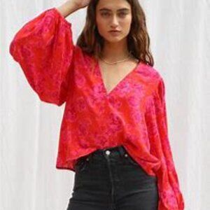 Jen's Pirate Booty Floral Red/Pink top